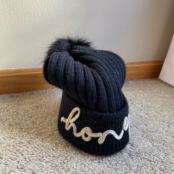 honey hat 🖤 - Picture 3 of 3